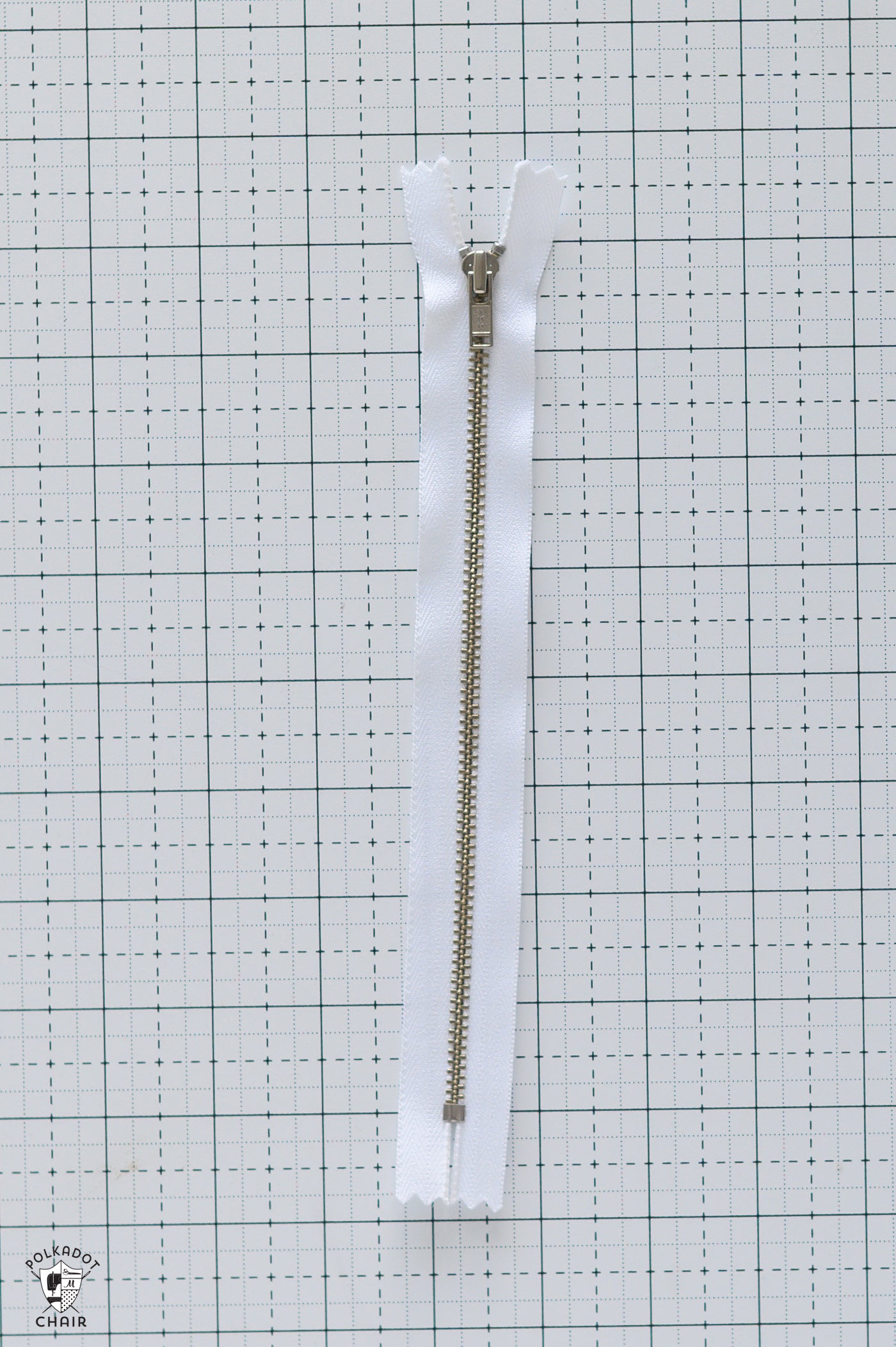 8” Metal Zipper; White