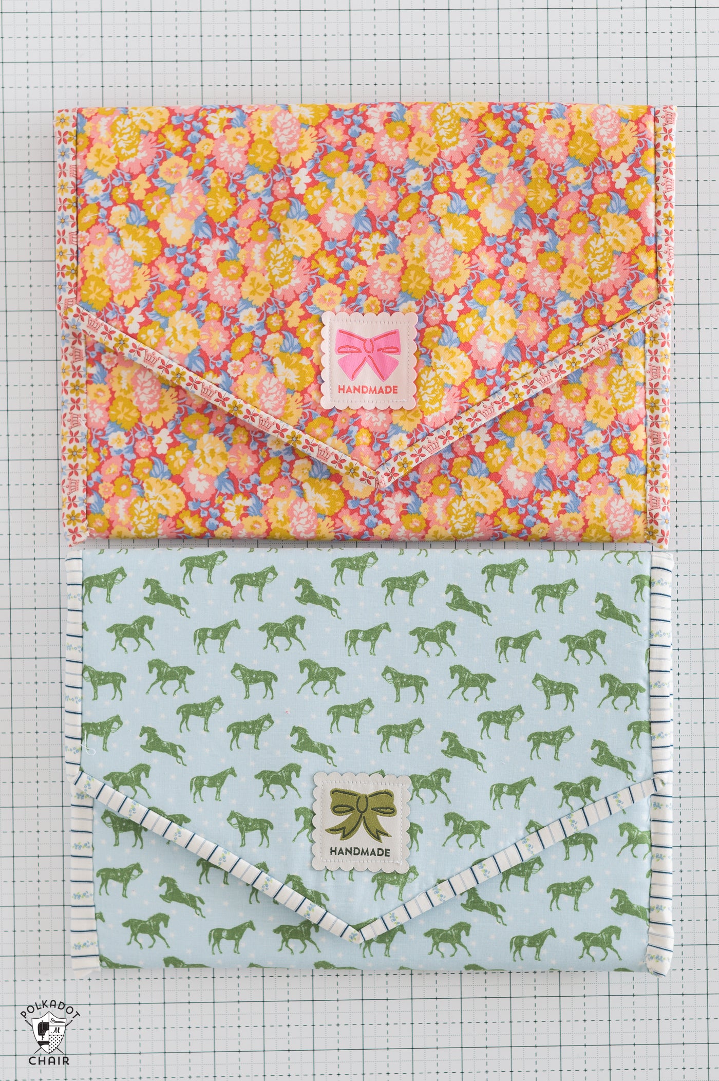 Busy Day Tablet Case Kit: Medium Case Includes Fabric and Pattern