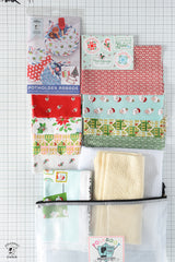 Claus and Co Christmas Potholder Kits Includes Fabric & Pattern