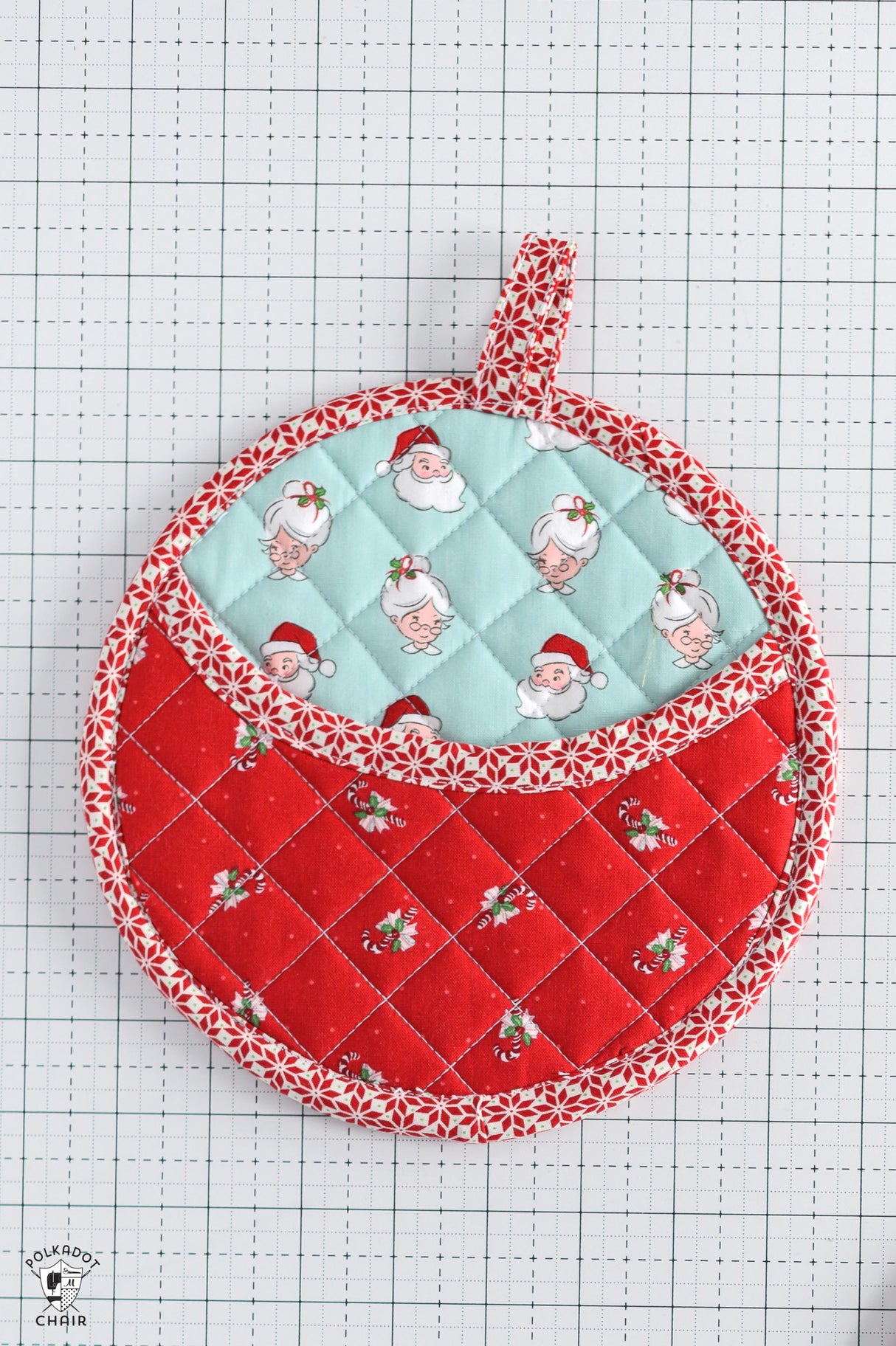 Claus and Co Christmas Potholder Kits Includes Fabric & Pattern