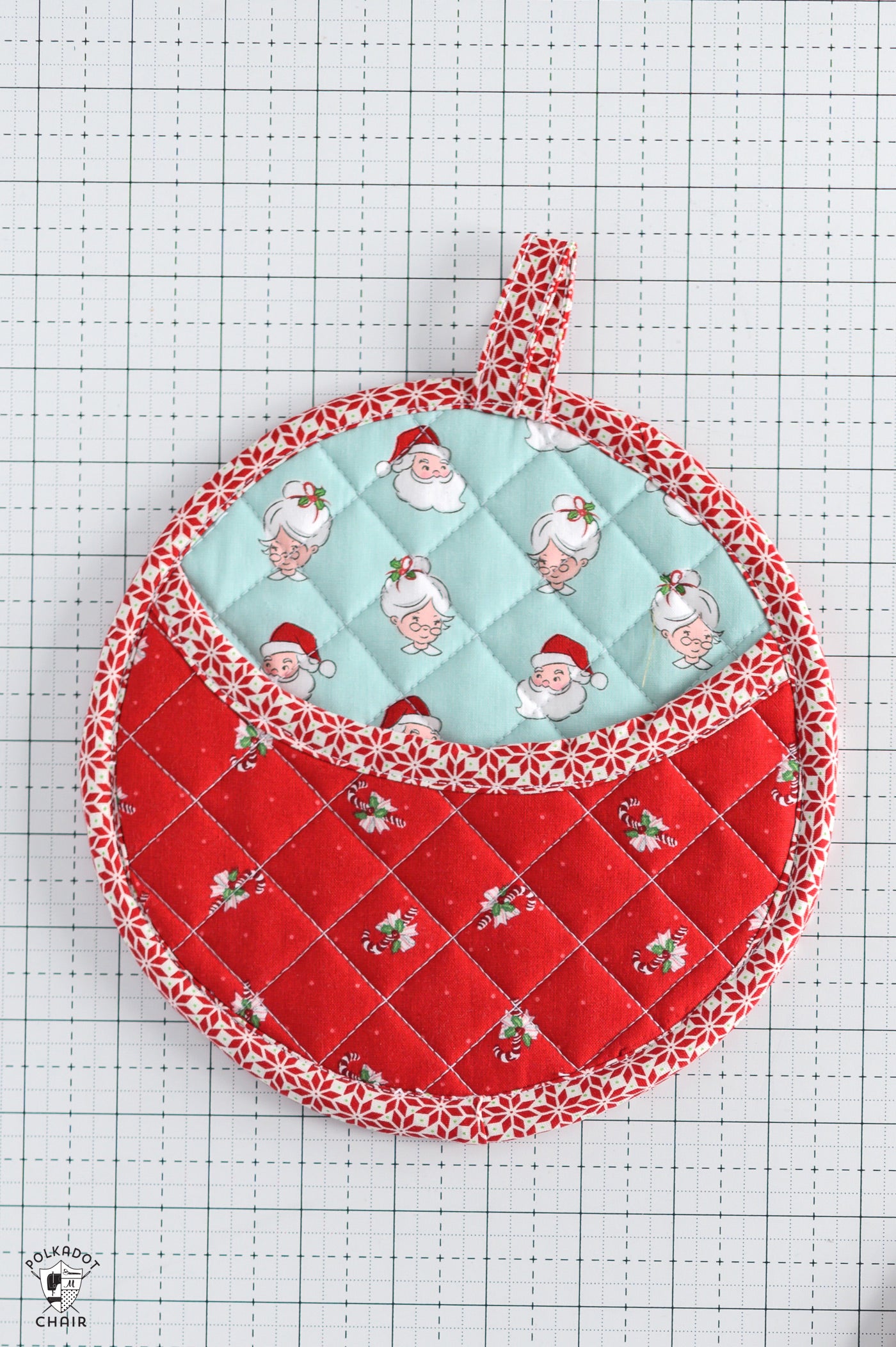 Claus and Co Christmas Potholder Kits Includes Fabric & Pattern