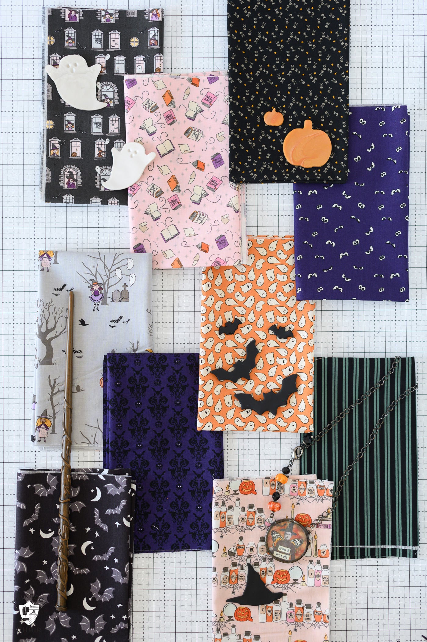 Bitty Bats and Stars Quilted Halloween Table Runner Kit; Fabric & Quilt Pattern