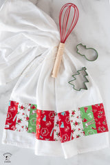 Quilted Round Potholder Parade Sewing Pattern with Holiday Potholders | Printed Pattern
